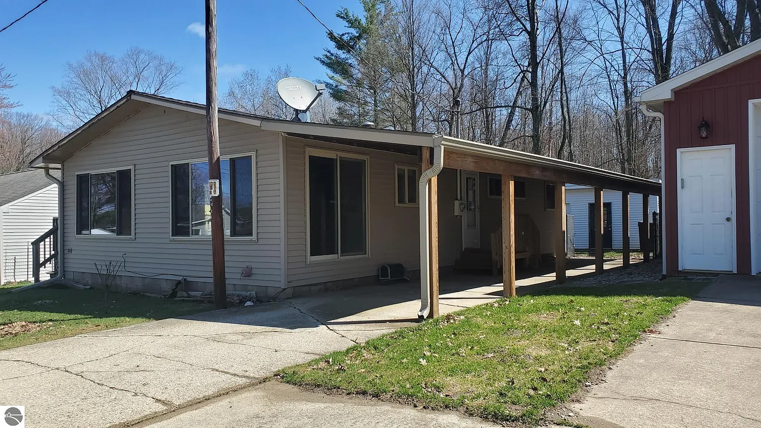 14408 Hicks Lake Dr photo 1