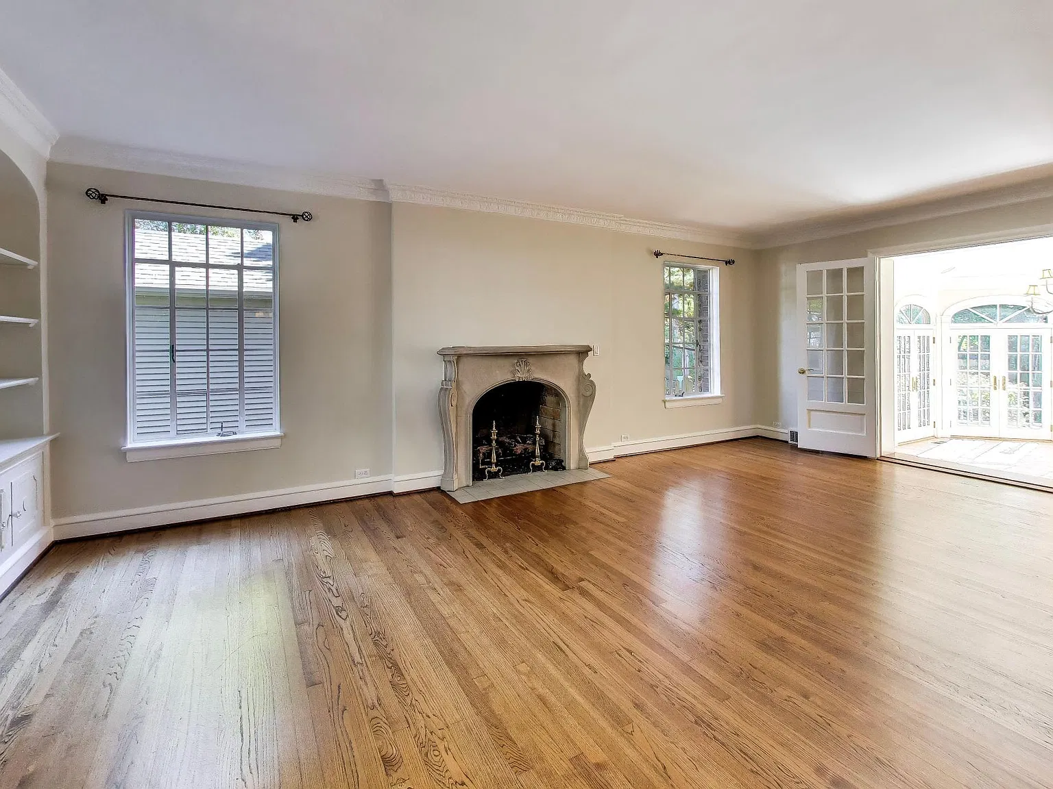 4 bed, 3959 sqft, $7,350 — Photo 3