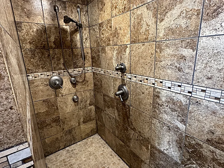 2312 Lisa Ln — Photo 13