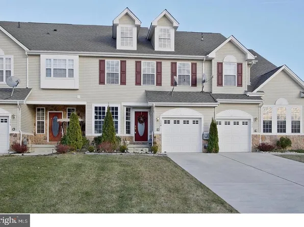 324 Keswick Dr, Woolwich Township, NJ 08085