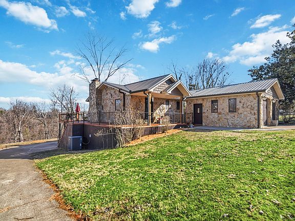 4th image of 194 Military Rd