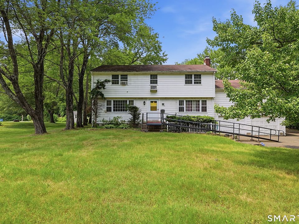 1st image of 39 Maple Avenue