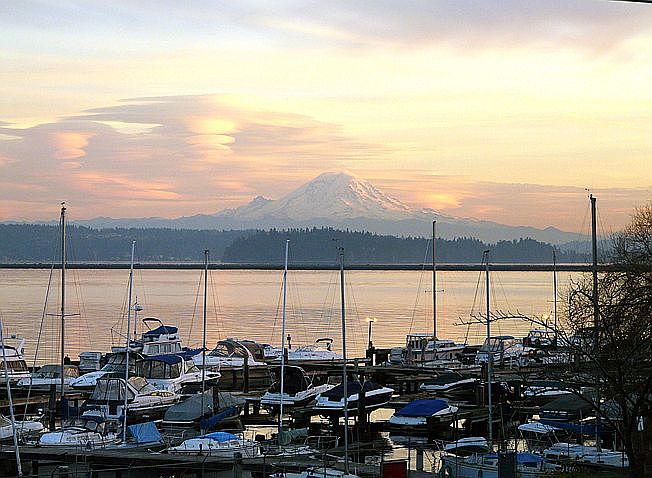 2nd image of 309 Lake Washington Blvd