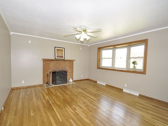 5th image of 17180 Cherokee Dr