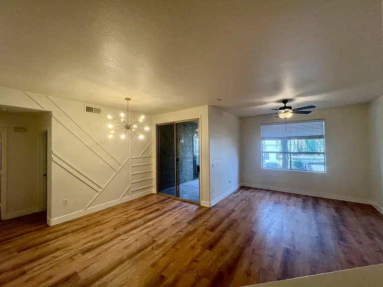 5303 N 7th St #228 — Photo 6