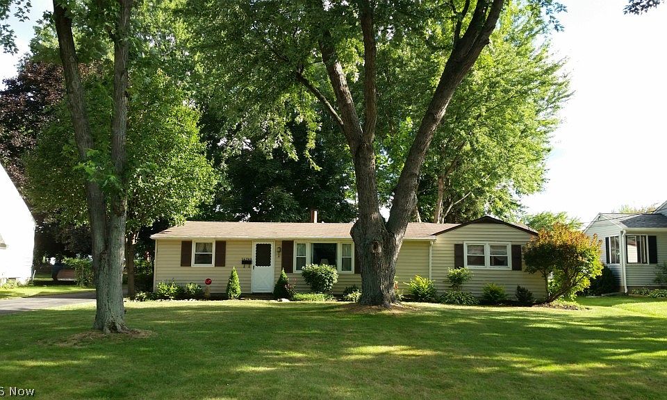1st image of 36799 Bauerdale Dr