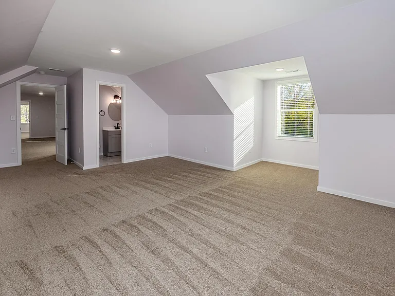 7039 Executive Cir — Photo 32