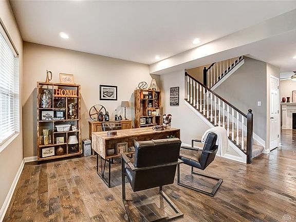 4th image of 1588 Stonebury Ct