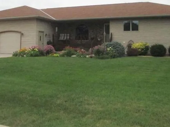 210 Northwood Dr, Cottonwood, MN 56229