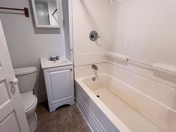 5th image of 512-514 Kitt St #512