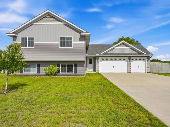 2108 Blake Ave, Lester Prairie, MN 55354