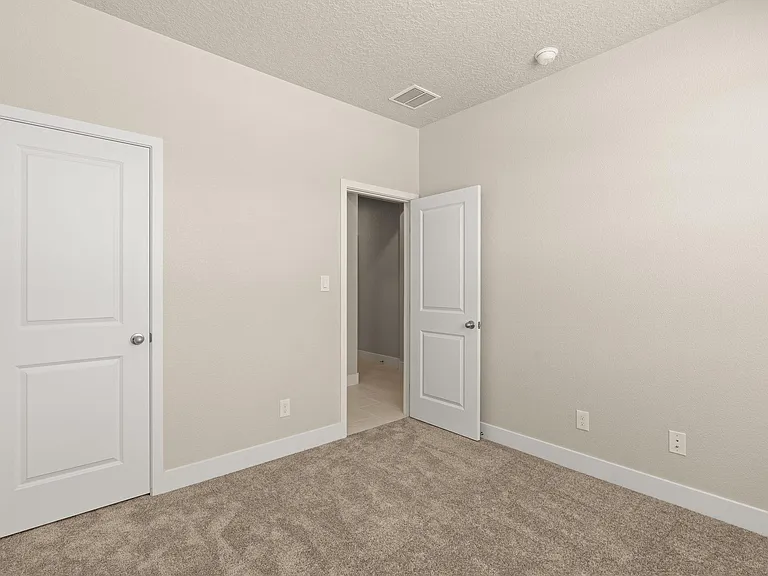 6801 Cleary Loop NE — Photo 15