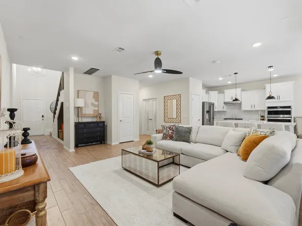 1822 Calabasas Way, Houston, TX 77080