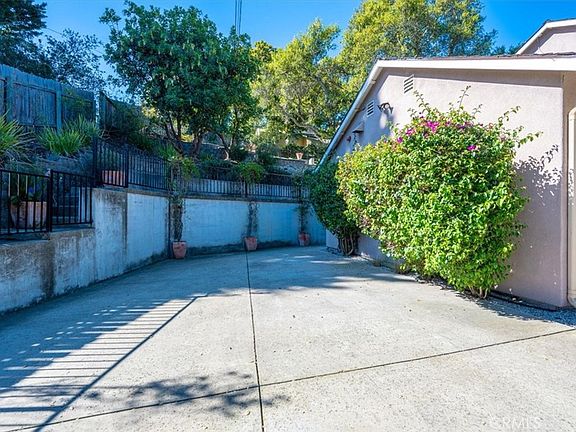 5th image of 245 Robles Rd