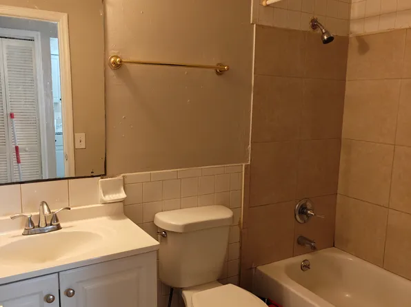 3649 136th Ave N APT B, Largo, FL 33771