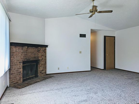 4th image of 3009 Sequoia Dr