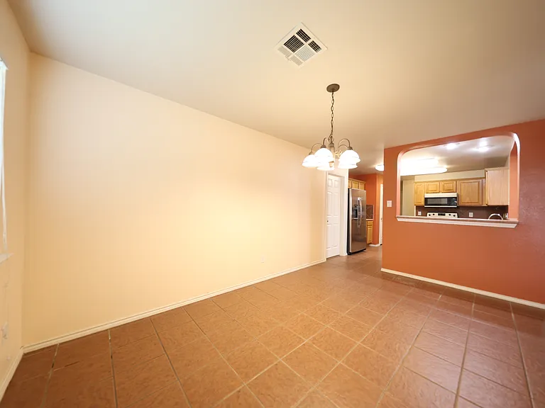 1804 Lobrecht Ct — Photo 7