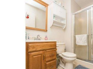 32B W Bluebell Ln, Mount Laurel, NJ 08054