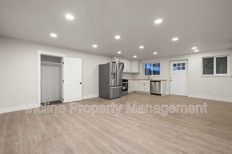 2 bed, 1.0 bath, 1175 sqft, $1,450 — Photo 3