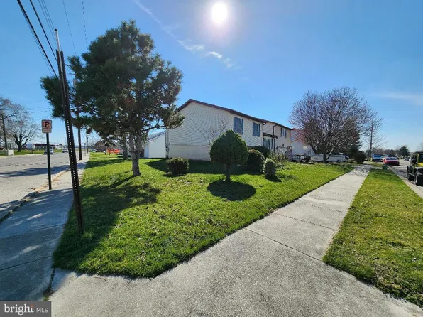 2 Sycamore Ln, Hanover, PA 17331