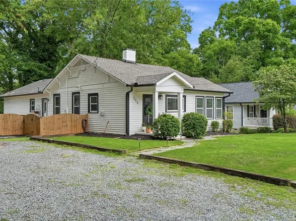 250 Cole St NE, Marietta, GA 30060