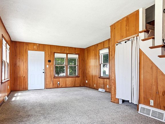 4th image of 1108 NE Kellam Ave
