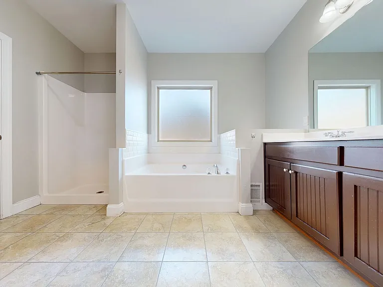 176 Garrett Dr — Photo 11