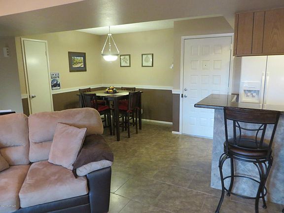 4th image of 540 N May St #1049