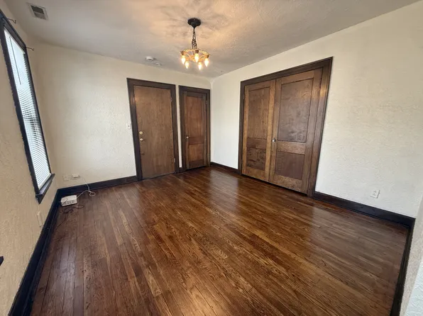 1521 D St #4, Lincoln, NE 68502