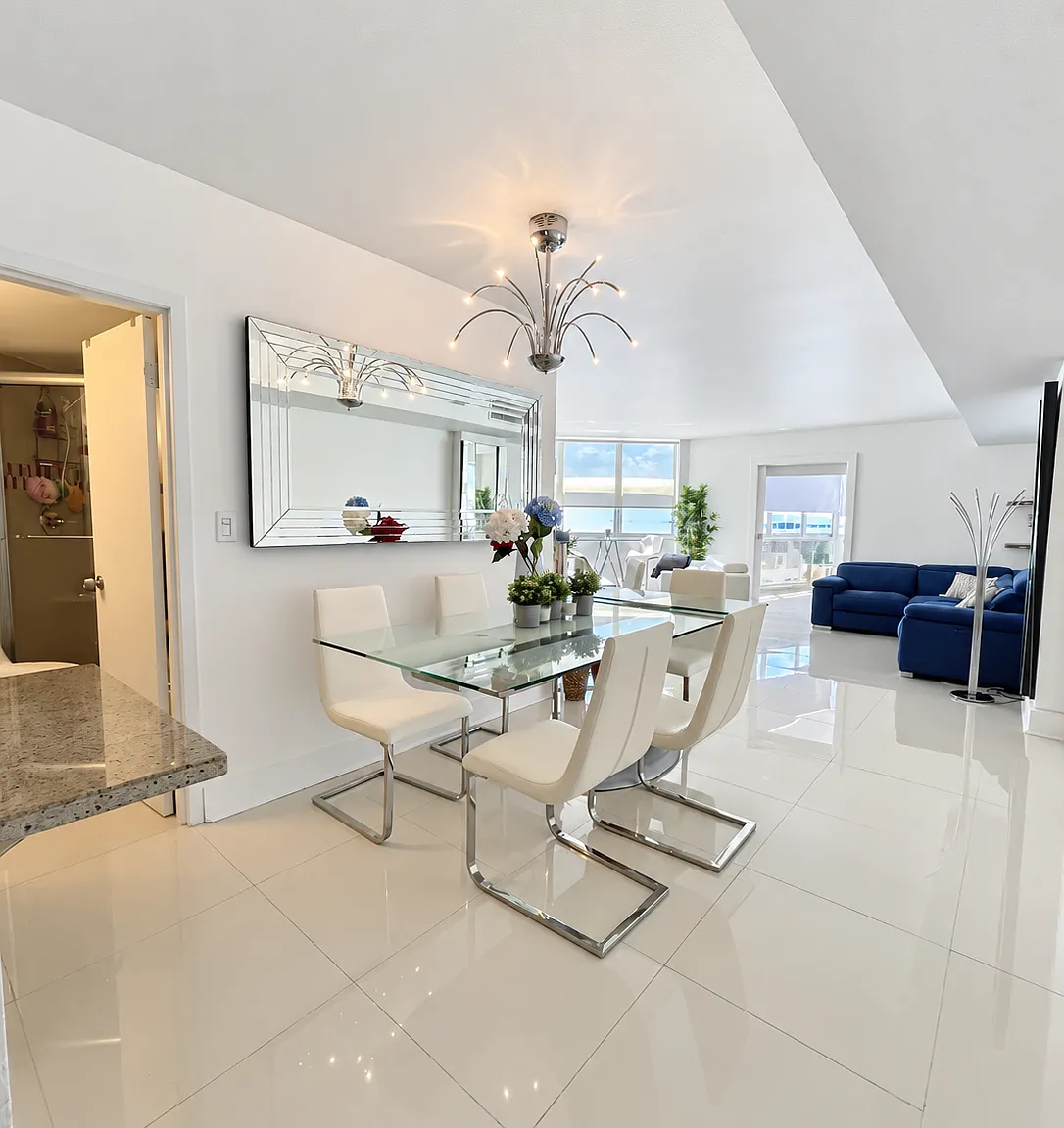 2 bed, 990 sqft, $3,400 — Photo 4