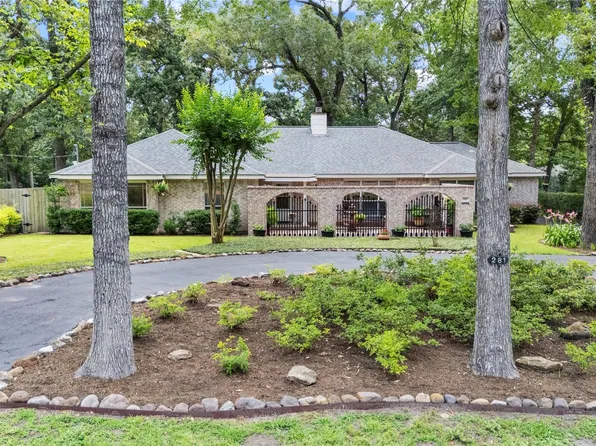 281 Ridgewood Dr, Magnolia, TX 77355