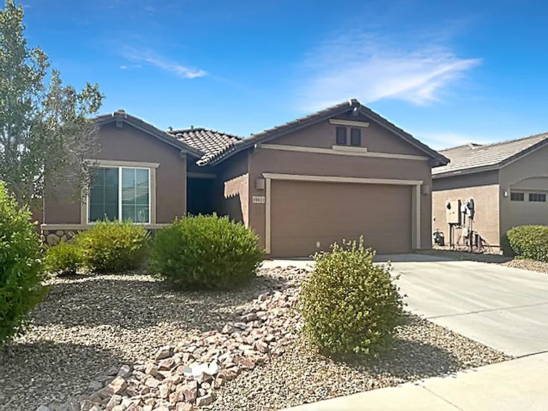 19631 W Jefferson St — Photo 1
