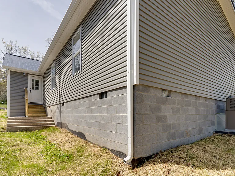 1812 Batts Blvd — Photo 26