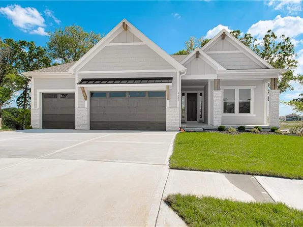 4800 NW Huonker Ct, Riverside, MO 64150