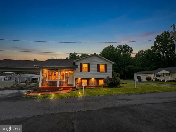 4 S Altamont Ave, Thurmont, MD 21788