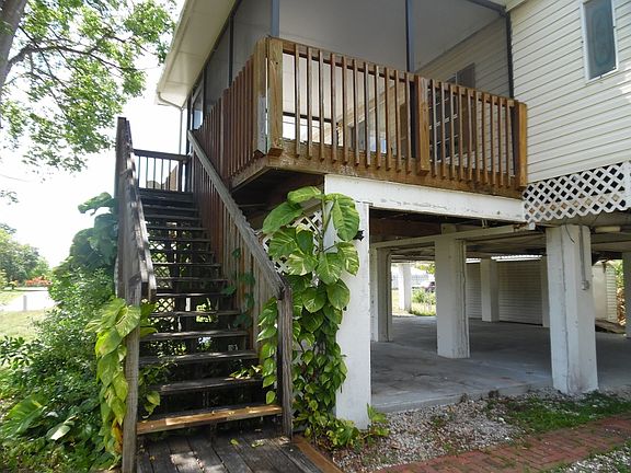 3rd image of 250 Worley St
