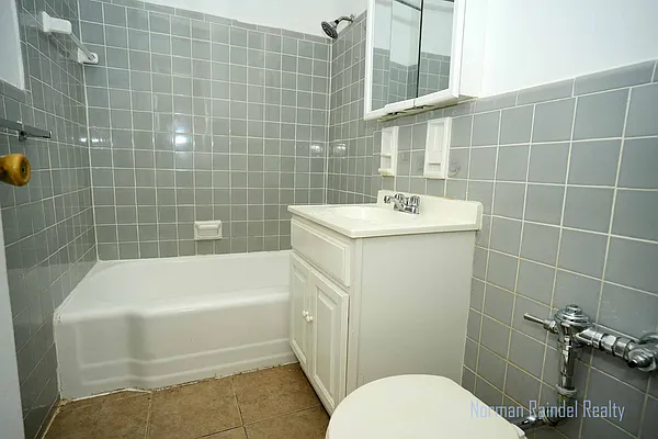 Rented by Norman Raindel, LREB | media 20