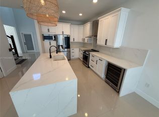 107 SE 22nd Ter, Homestead, FL 33033