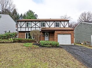 152 Holmes Dl, Albany, NY 12208