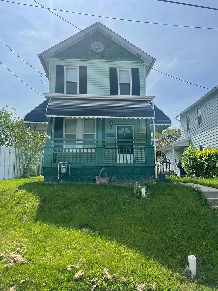 713 7th Ave photo 1