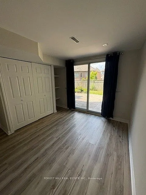 3 bed, $2,100 — Photo 4
