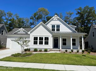 19 Middle Island St, Ladys Island, SC 29907