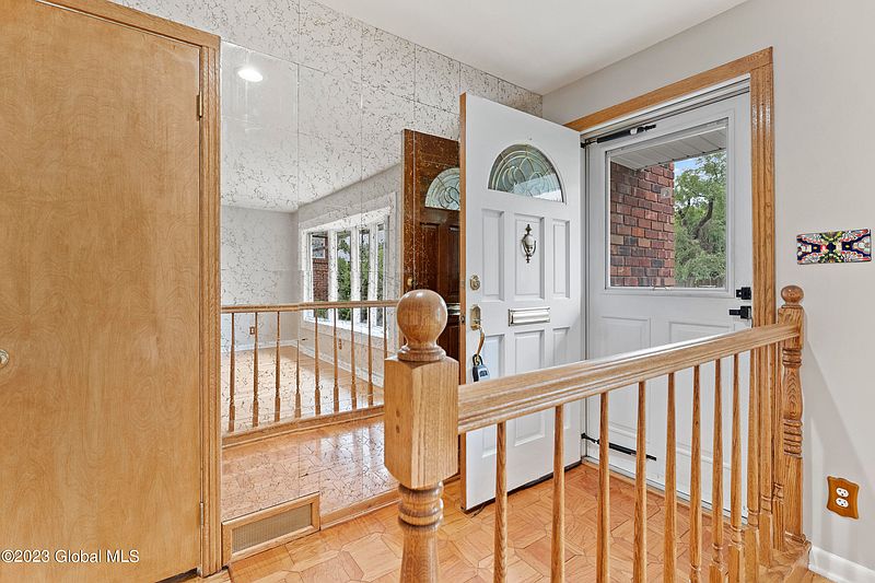 3rd image of 10 Marwood Street