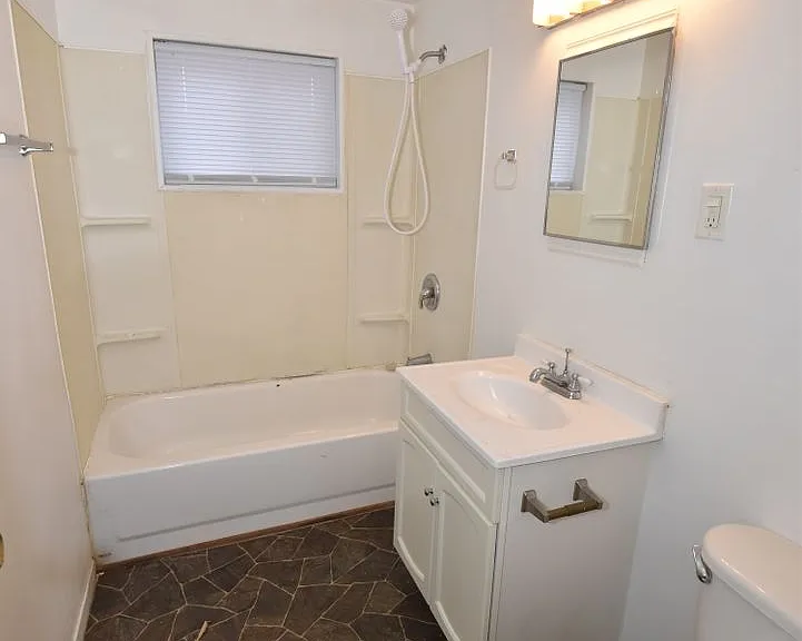 1311 Montgomery Rd — Photo 12
