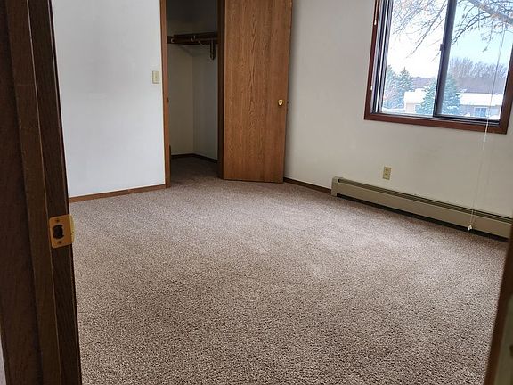 4th image of 2400 S Sycamore Ave APT 30