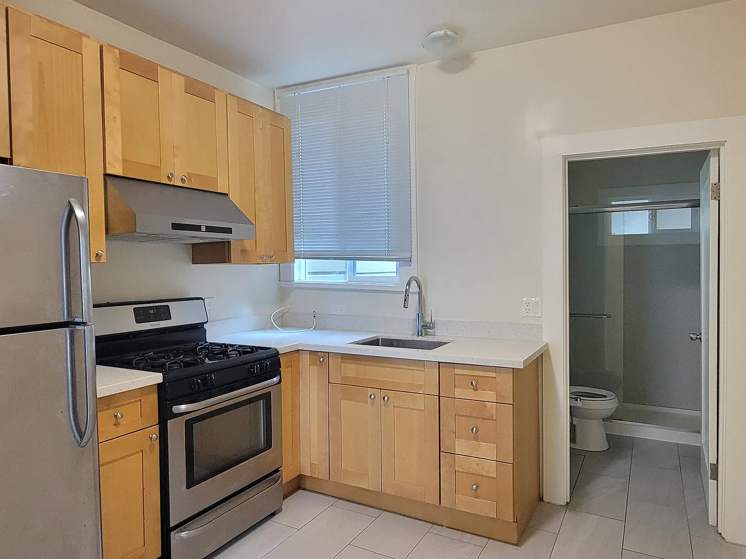 Studio, $2,500 — Photo 4