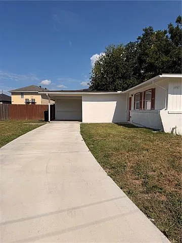 3 bed, 2.0 bath, 1132 sqft, $1,750 — Photo 2