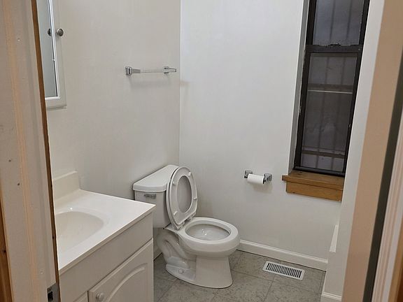 5th image of 1423 N Bosworth Ave #Gf