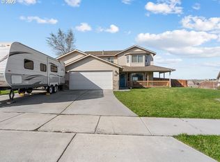 422 NE Skyview Ct, Hermiston, OR 97838