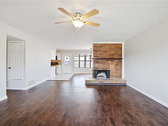 3rd image of 6113 Teton Dr